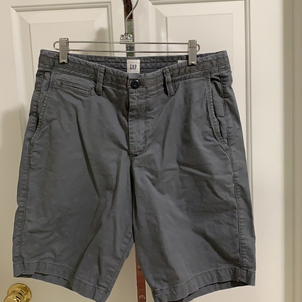 Gap Men’s Gray Shorts
